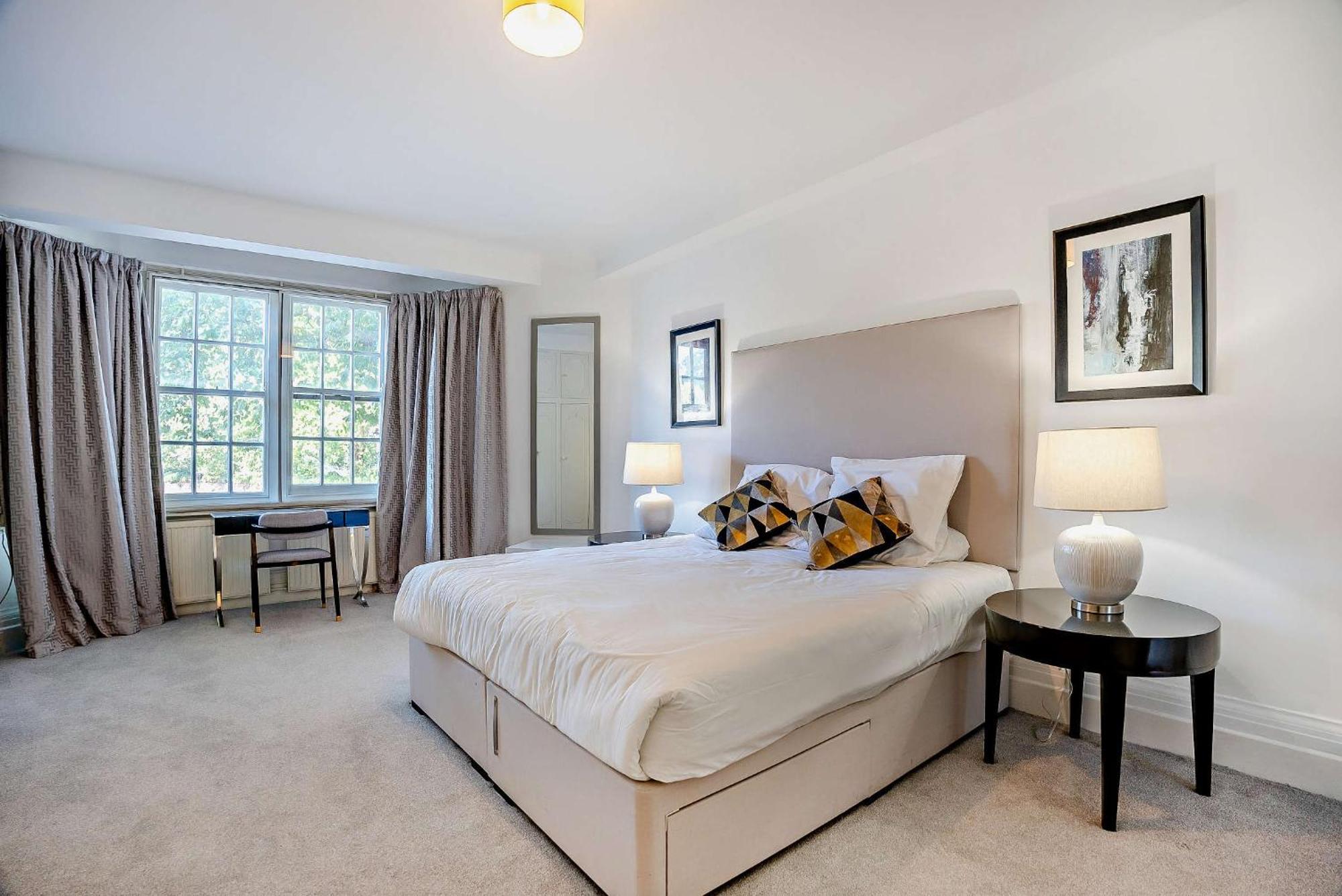 Strathmore Court Apartment *