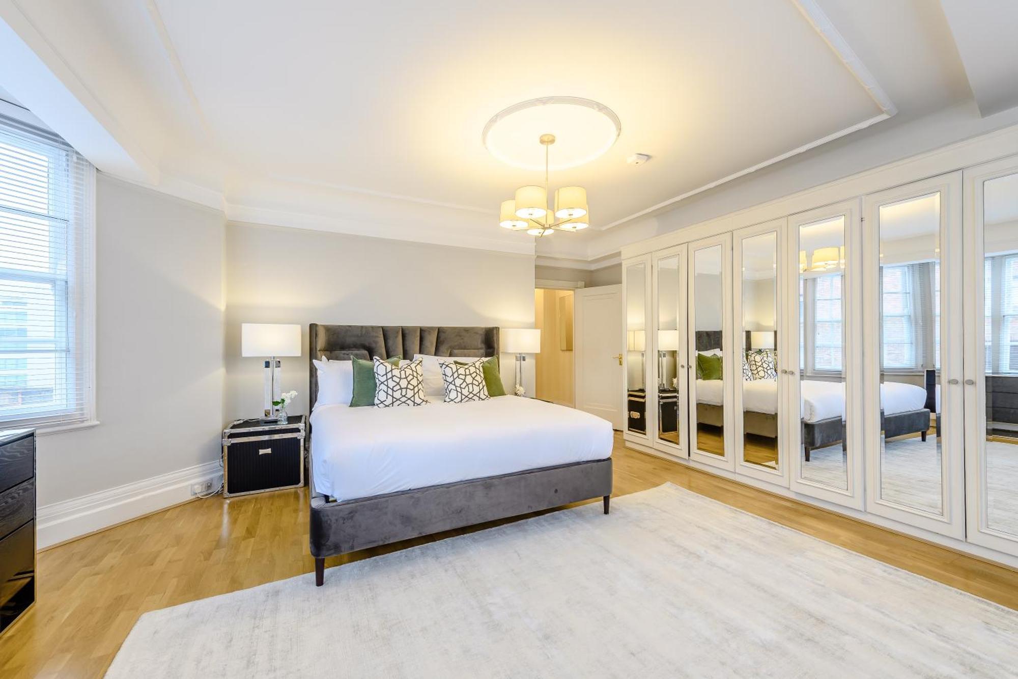 Strathmore Court Apartment London